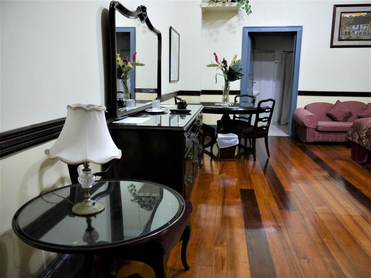 Santo Tomas / Historical