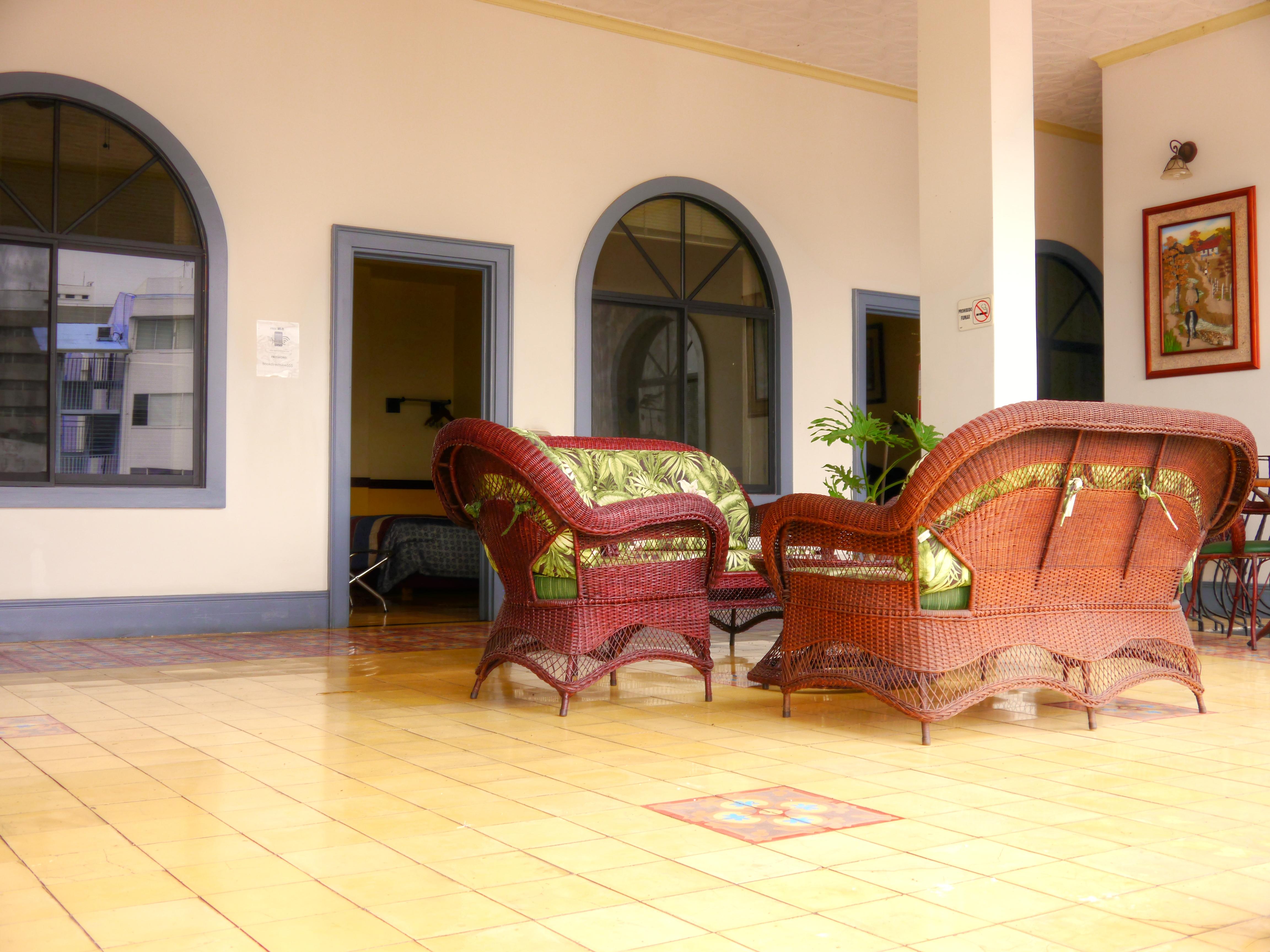 Hotel Santo Tomas / Historical
